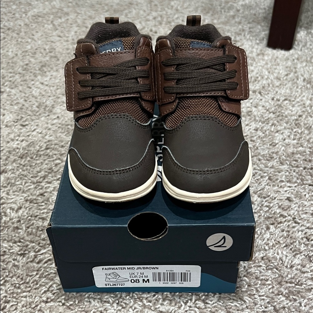 Sperry toddler boy size 8 shoes brown